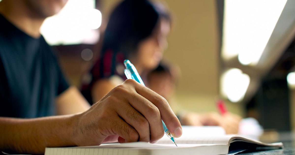 Dr Duckworth answers the most common questions about what to expect during the recovery period and what you can do to ensure the best outcome.